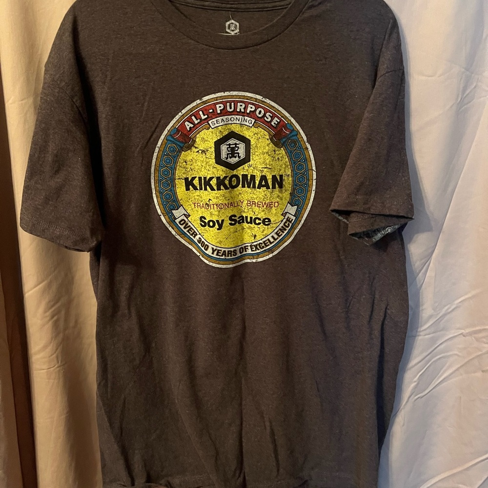 Gray Short Sleeve Tee with KikiOman Soy Sauce Logo Men’s Xl New With Tags
